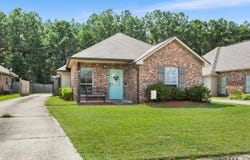 28303 Lake Bistineau Dr, Livingston, LA 70754