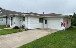 120 E Bazile St, Bloomfield, NE 68718