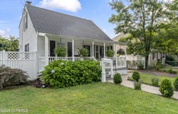 24 Woody Terrace, Hazlet, NJ 07734