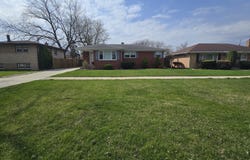 959 E 166th Street, South Holland, IL 60473