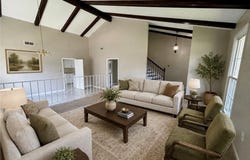 532 OAKWOOD Drive, Gretna, LA 70056