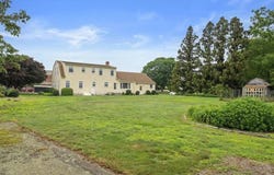 25 Bellevue Avenue, Westerly, RI 02891