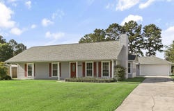 40086 Todd Dr, Prairieville, LA 70769