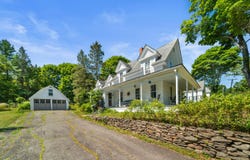 11 Spencer Street, Orono, ME 04473