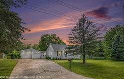 2805 Del Mar Drive, Okemos, MI 48864