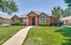 6110 Faringdon Lane, Rowlett, TX 75089