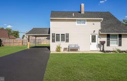 130 GOLDENGATE ROAD, LEVITTOWN, PA 19057