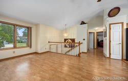1563 Amberly Drive SE, Grand Rapids, MI 49508