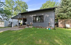 719 N Chestnut St, Cameron, MO 64429