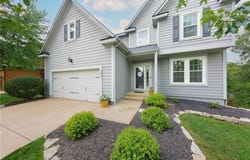 6352 NOBLE Street, Shawnee, KS 66218