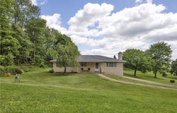 115 Montgomery Dr, Pine Twp, PA 15090
