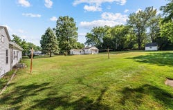43 S Van Buren Avenue, Barberton, OH 44203