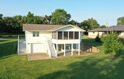 140 Deepwater Loop, Council Grove, KS 66846