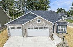 8289 Caverango Boulevard, Fort Wayne, IN 46815