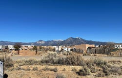 46 Straight Arrow, El Prado, NM 87529