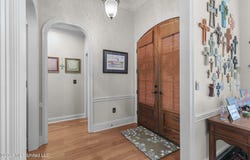 110 Willow Crest Circle, Brandon, MS 39047