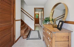 325 Quaker Lane N, Plymouth, MN 55441