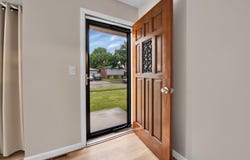 27152 Broadmoor Drive, Warren, MI 48088