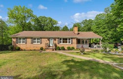5232 SUMERDUCK RD, SUMERDUCK, VA 22742