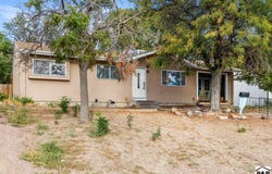 15 MacAlester Rd, Pueblo, CO 81001