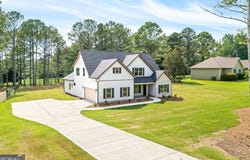 101 Planters Ridge, Lagrange, GA 30240