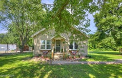 605 SE 10th Lane, Lamar, MO 64759