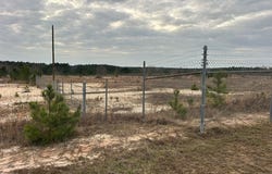CRUMBLY RD, LAUREL, MS 39443