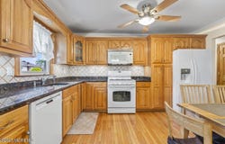 44 Pleasant Avenue, Iselin, NJ 08830