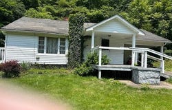 749 Stinnett/Wendover Road, Stinnett, KY 40868