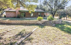 313 De La Cruz Street, Weatherford, TX 76085