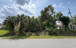 1430 SW Bartell Avenue, Port Saint Lucie, FL 34953