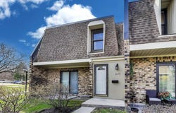 2170 Country Club Drive, Woodridge, IL 60517