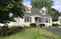 17 Arthur St, Rockland, MA 02370