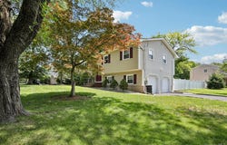 11 Harness Road, New City, NY 10956