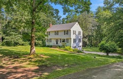 16 Williamsburg Drive, Amherst, NH 03031