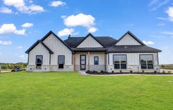 1032 Lilly Lane, Peaster, TX 76088