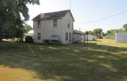 910 N 4th Street, Guttenberg, IA 52052