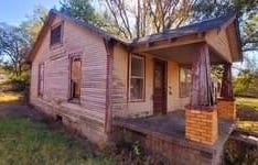 129 S Ocheese Avenue, Wewoka, OK 74884