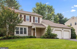 8 SIGNAL HILL DR, HOCKESSIN, DE 19707