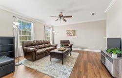 900 Dean Lee Dr, Baton Rouge, LA 70820