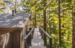 111 SALISHAN DR, Gleneden Beach, OR 97388