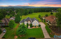 1481 Peninsula Drive, Scottsboro, AL 35769