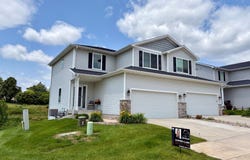 30 Keeneland Court, Pleasant Hill, IA 50327