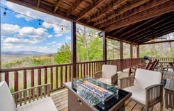 425 Rhonda Lane, Mineral Bluff, GA 30559