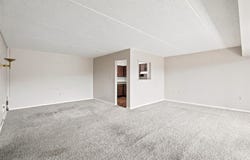 2160 Greentree Rd, Pittsburgh, PA 15220