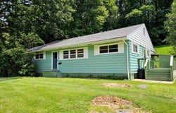 1322 East 1st Avenue, Big Stone Gap, VA 24219