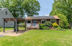 12 Twin Leaf Trail, Narragansett, RI 02874