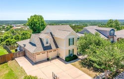 106 Camelot Street, Glen Rose, TX 76043