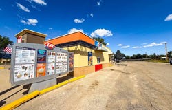 1290 Front St, Forsyth, MT 59327