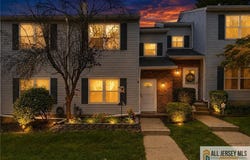 60 Hickory Court, Jamesburg, NJ 08831